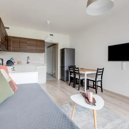Brand New With Patio - Near Metro & Shopping Mall Daire *