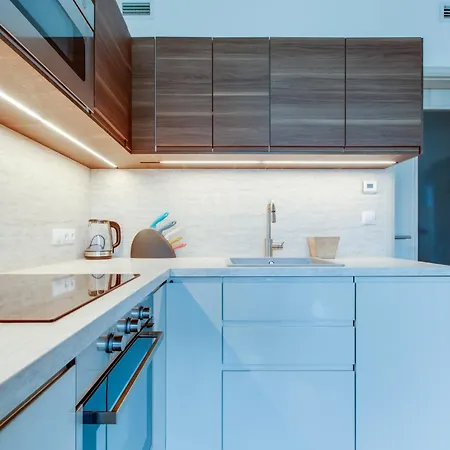 Appartamento Brand New With Patio - Near Metro & Shopping Mall Praga