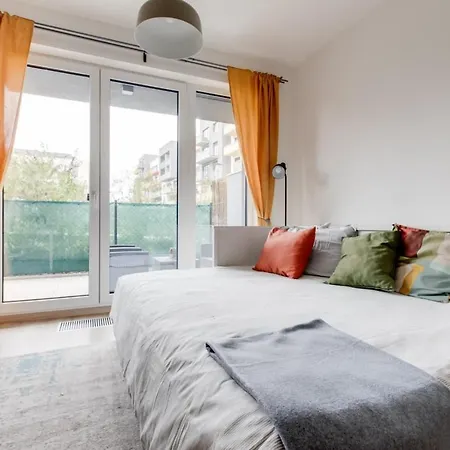 Daire Brand-new, Equipped Near The Metro Prag