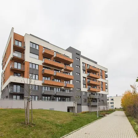 Brand-new, Equipped Near The Metro