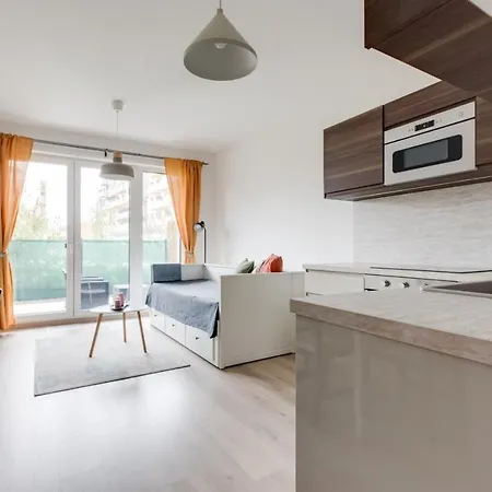 Brand-new, Equipped Near The Metro Daire